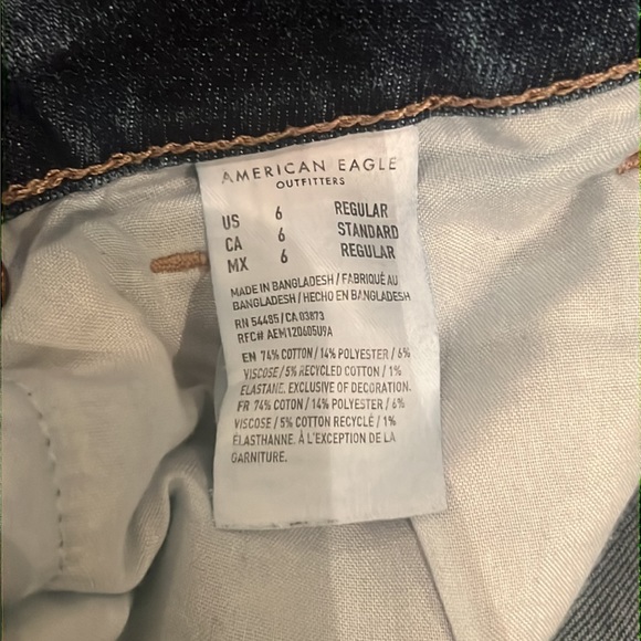 American Eagle Mom Jeans - Picture 6 of 6